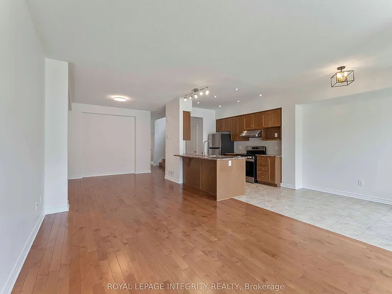 424 Cooks Mill Cres — Photo 8