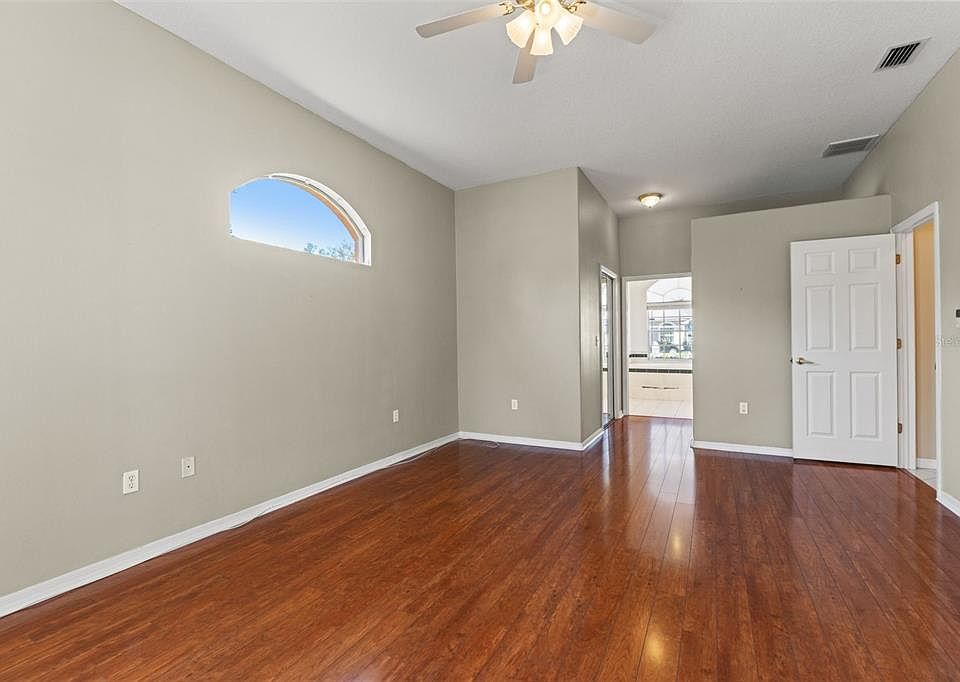1st image of 4730 Mahogany Ct