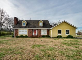 32 Crescent Blvd, Carthage, TN 37030