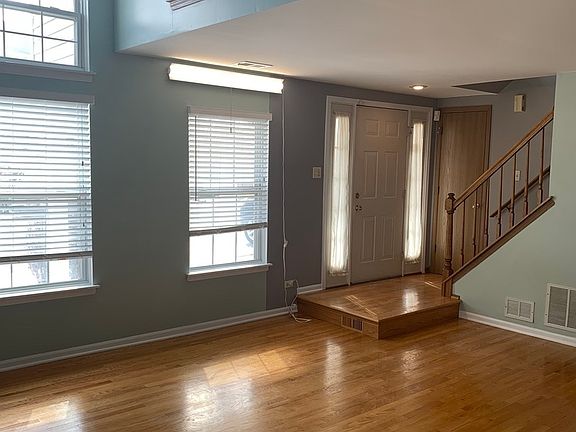 4th image of 12528 S Deer Park Dr #1