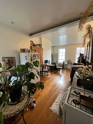 Rented by Green Line Realty | media 5