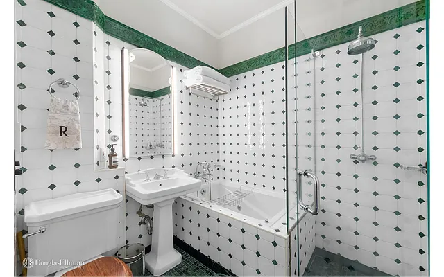 Sold by Douglas Elliman | media 23