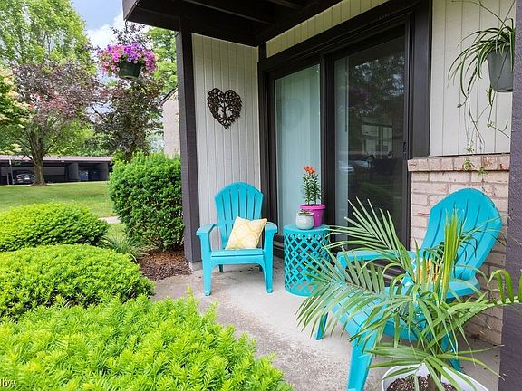 4th image of 16279 Heather Ln #A