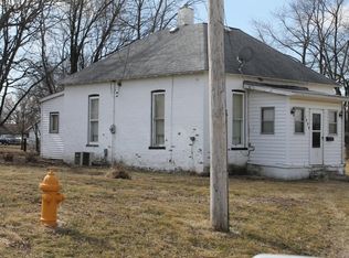 1004 W Madison St, Paris, IL 61944