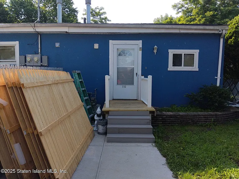 202 Roma Ave — Photo 1