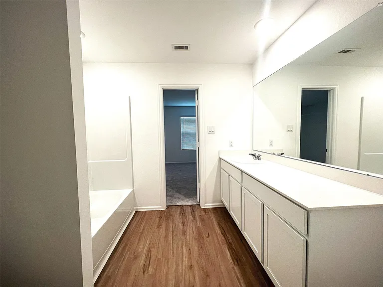 1499 Twilight Green Dr — Photo 12