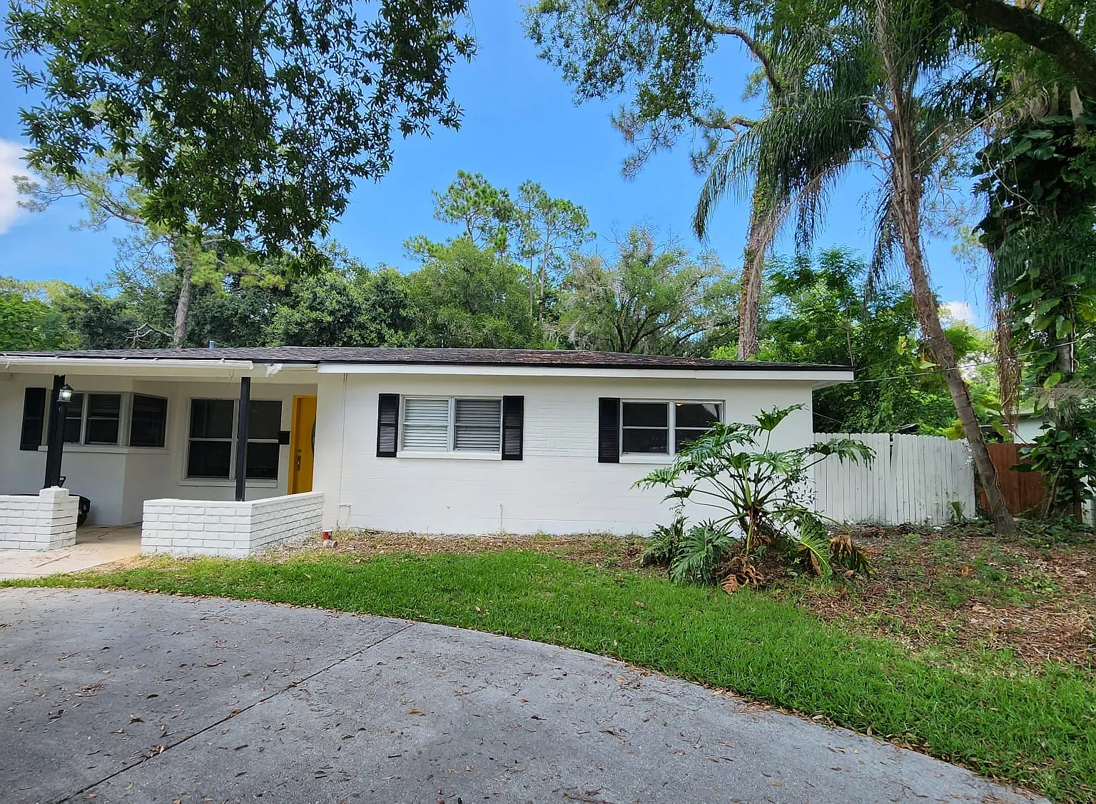 5080 Lake Howell Rd — Photo 1