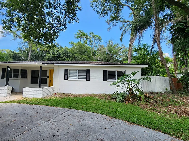 5080 Lake Howell Rd — Photo 1