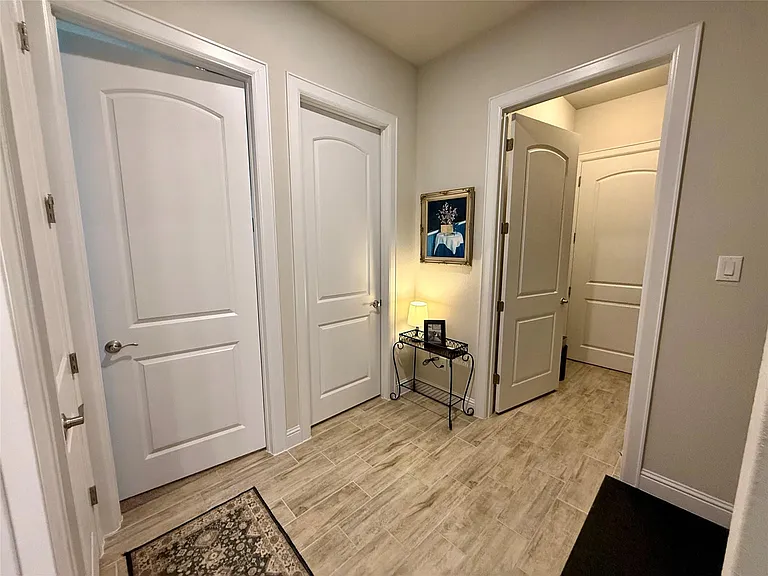 6804 Covina Ln — Photo 18