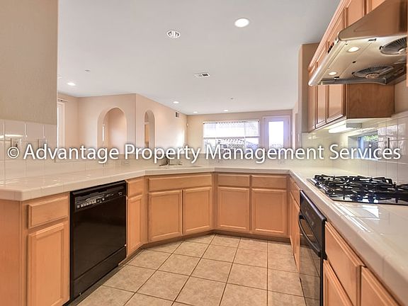 4th image of 5231 N Forestdale Cir