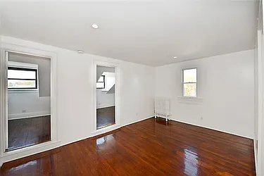 Rented by R New York