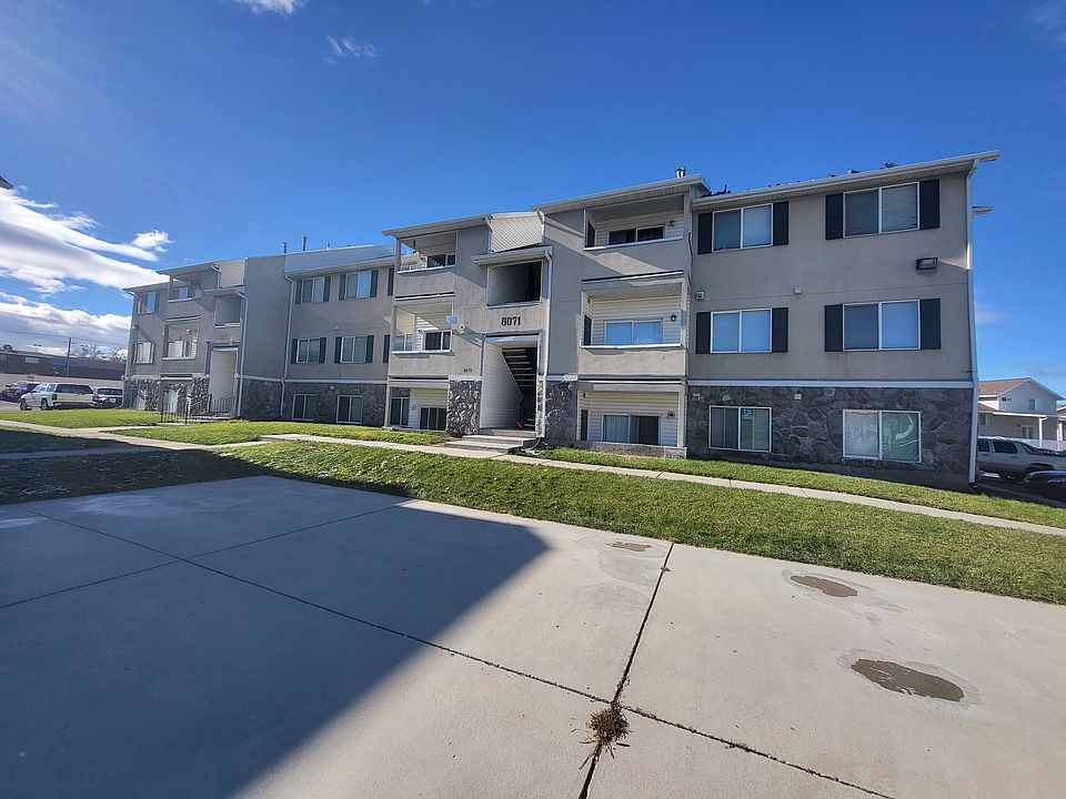 1st image of 8071 W Copperfield Pl Unit 22