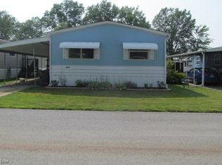 514 Colony Ct, Willoughby, OH