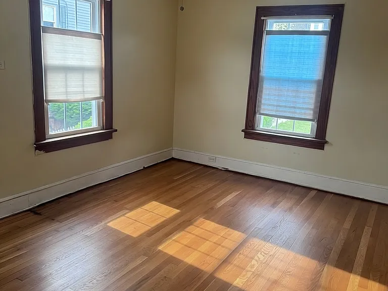 130 Spring Valley St — Photo 7