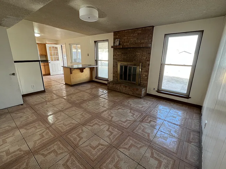 9323 Nottingham Dr — Photo 13