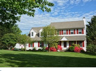 5 Greenfield Ln, West Grove, PA 19390