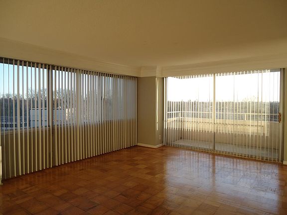 Panoramic view. wall to wall windows. Living room