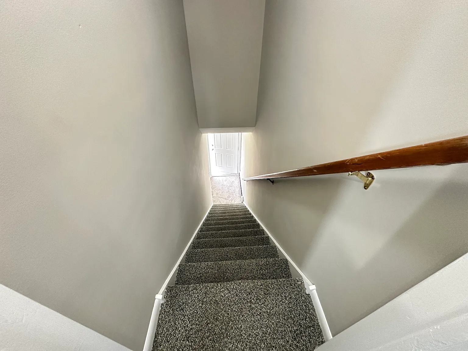 2 bed, 1050 sqft, $1,800 — Photo 3