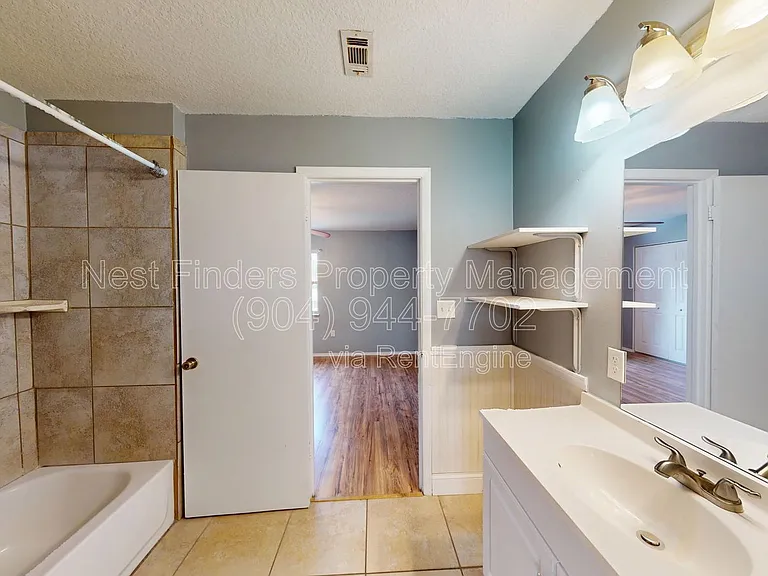 11406 Bedford Oaks Dr — Photo 15