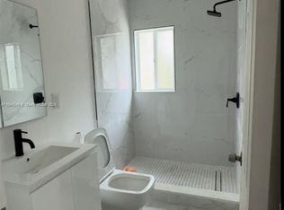 540 SE 3rd St, Hialeah, FL 33010