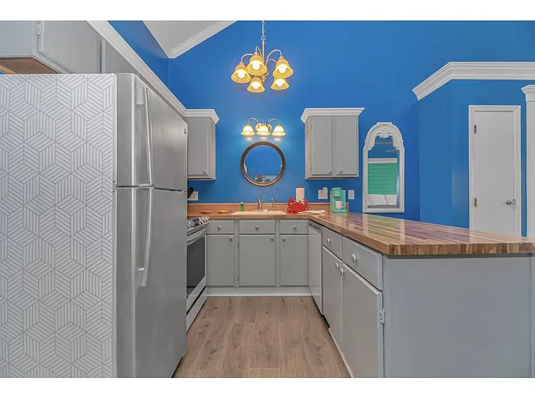 1881 Colony Dr #8O — Photo 9