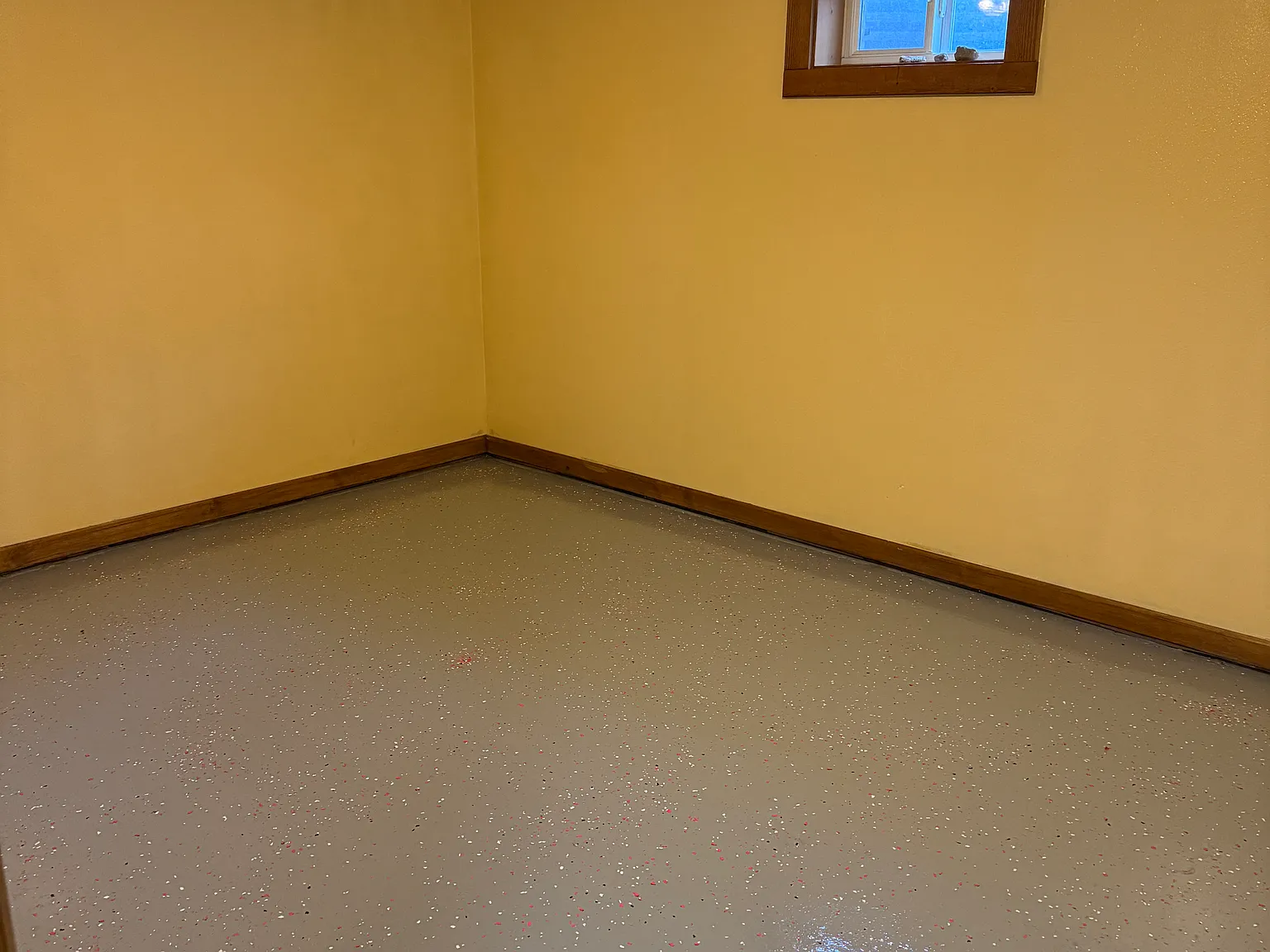 4 bed, 1800 sqft, $2,000 — Photo 3