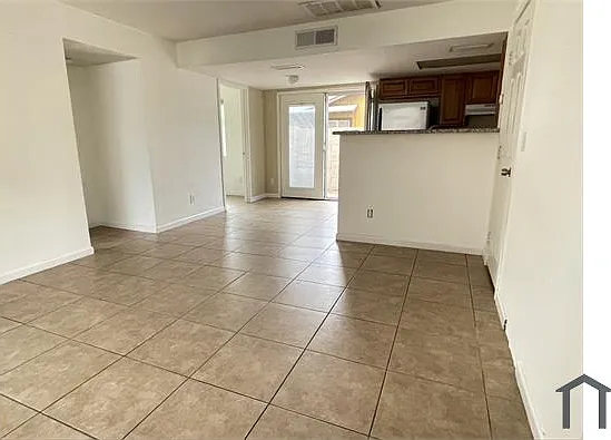 312 S Wilson St #201 — Photo 10