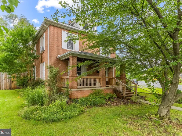102 N Georgia Ave, Martinsburg, WV 25401