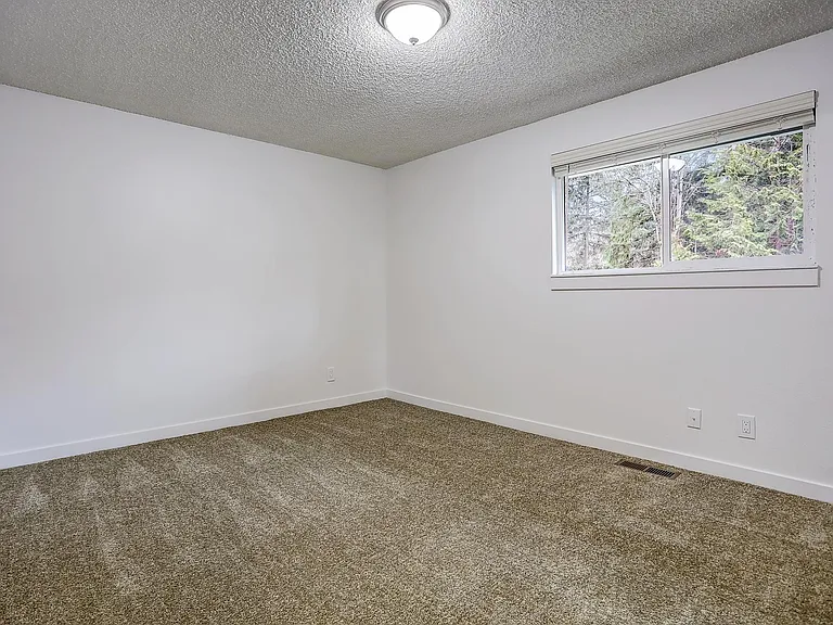 Overlook Terrace Apartments — Photo 43