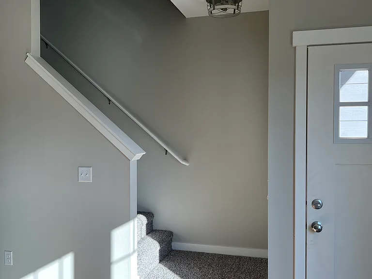 314 Stevens St NE — Photo 30