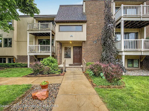 523 Bainbridge Dr APT 34, East Lansing, MI 48823