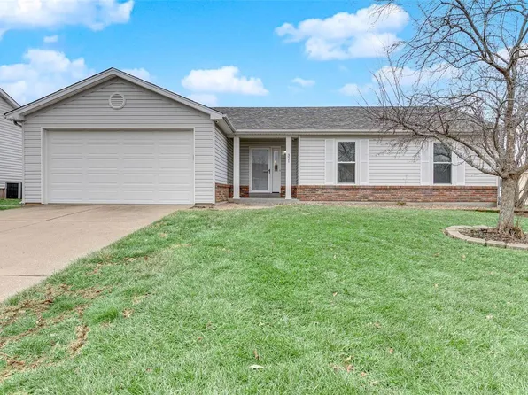 321 Atrium Ridge Ct, Saint Peters, MO 63304
