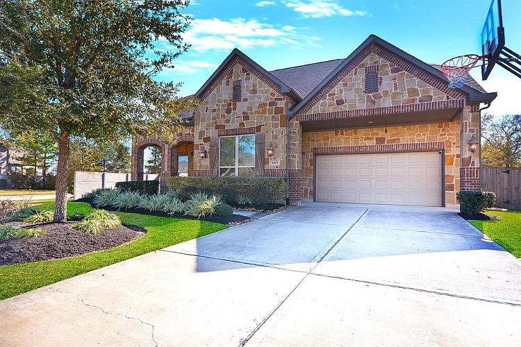 1st image of 6803 Cottonwood Crest Ln