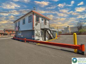 1130 Pembroke Rd, Bethlehem, PA