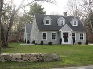 41 Oyster Pond Rd, Falmouth, MA 02540