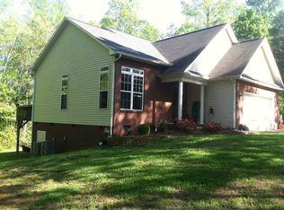 4927 Gateway Dr, Claremont, NC 28610