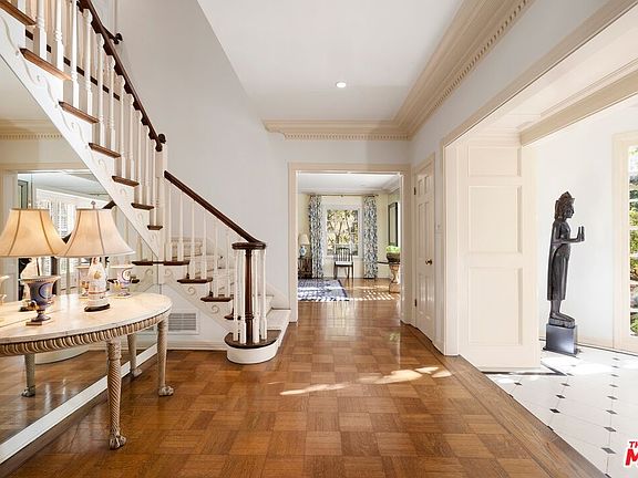 5th image of 524 N Rockingham Ave