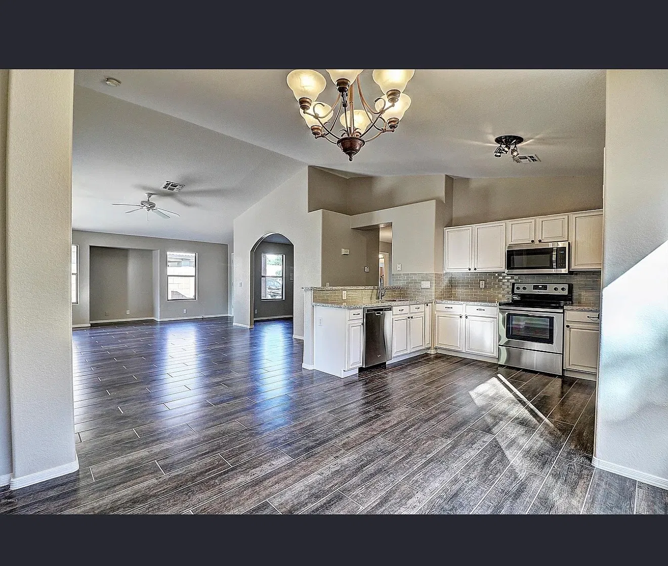3 bed, 1503 sqft, $2,400 — Photo 2