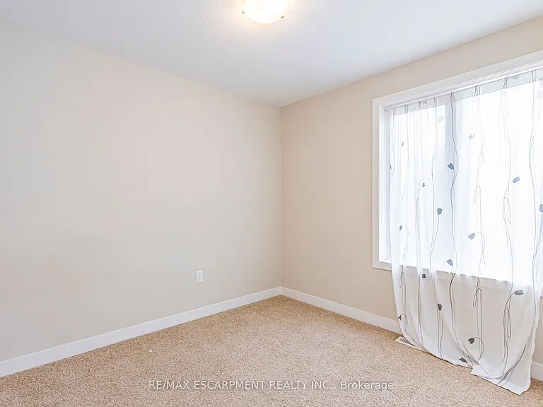 941 Manhattan Way — Photo 17
