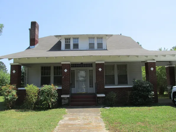 710 6th St, Tuscumbia, AL 35674