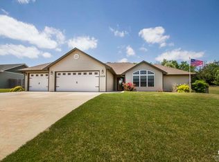 1119 Saint Patricks Dr, Chapman, KS 67431