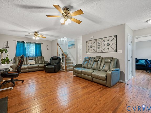 3rd image of 1207 Wycliff Ct