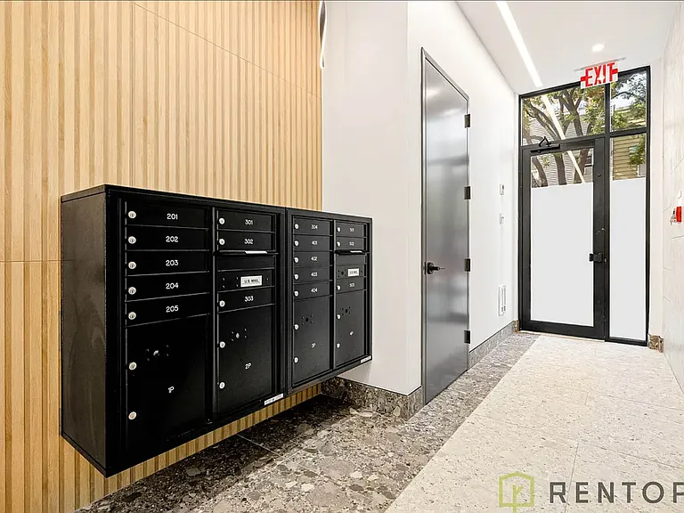 22 Frost St #306 — Photo 8