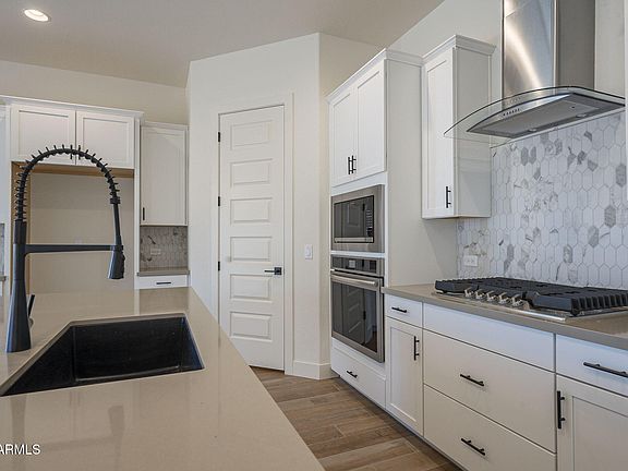 5th image of 260 S 165TH Avenue