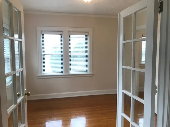 The Warren Apartments, 2152 N Meridian St APT 305, Indianapolis, IN 46202