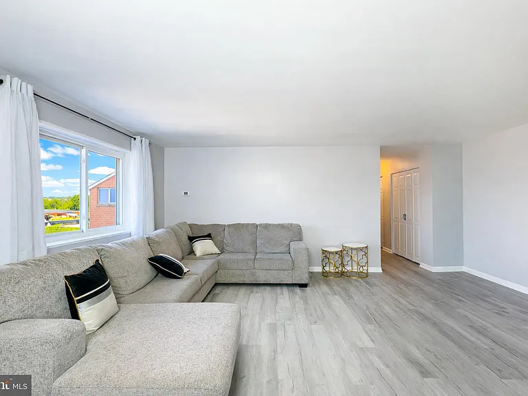614 Sligo Ave #405 — Photo 15