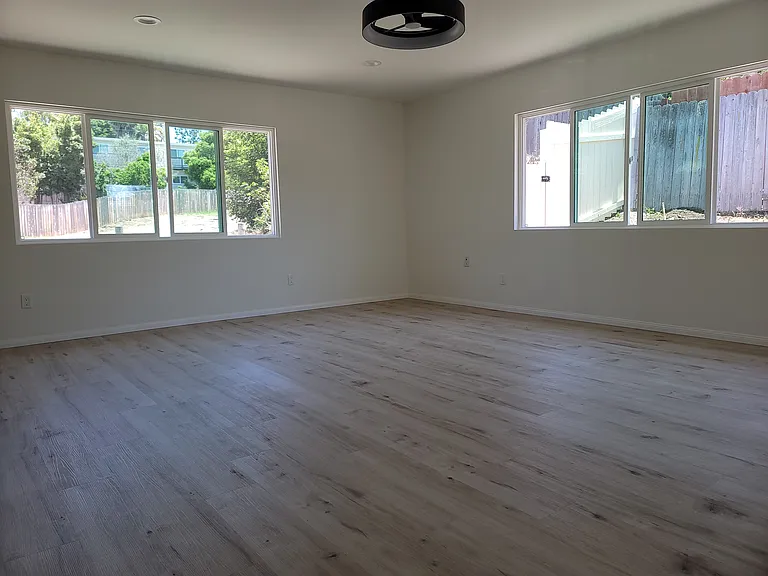 629 Sunset Dr — Photo 4