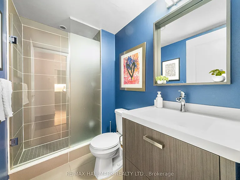 560 Front St W #1105 — Photo 16