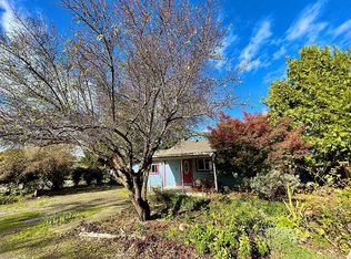 222 N 2nd St, Talent, OR 97540