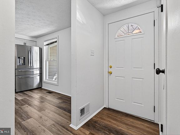 2nd image of 15628 Mews Ct